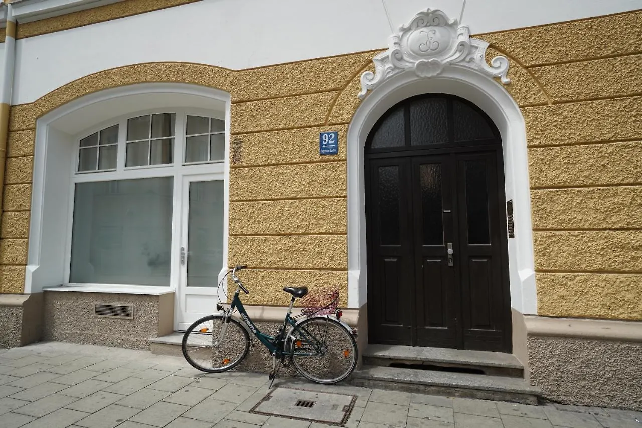 Apartment Homely Stay Studio 4 - Chic Self-Check-In Room For Short Stays Munich Germany